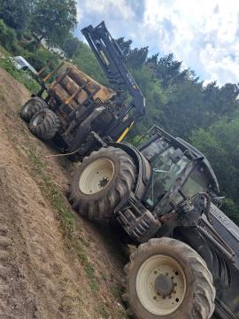 Traktor VALTRA T193 |  Skogsmaskiner | Trebearbeidingsmaskiner | KOMITrade s.r.o.