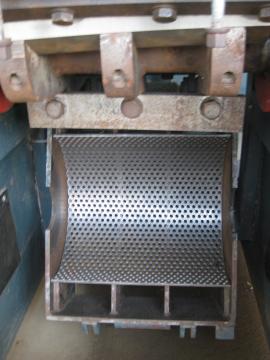 Trehugger og oppmalingsmaskin Mlyn na drevo CASTULIK MN300 |  Bearbeiding av treavfall | Trebearbeidingsmaskiner | Ing.Častulík, s.r.o.