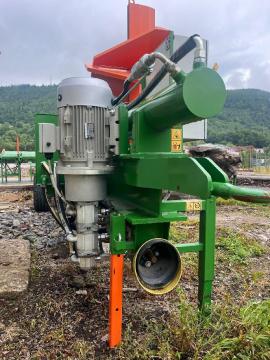 Kubbeoppsplittingsmaskin Tark -50  |  Bearbeiding av treavfall | Trebearbeidingsmaskiner | Drekos Made s.r.o